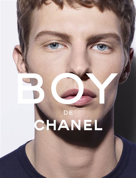 Chanel men's makeup